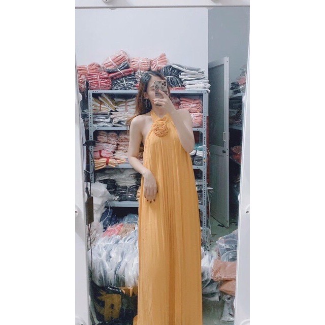 Đầm maxi dập ly cổ yếm hở lưng, có mút ngực, đầm đi biển, bầu bí bon chen được + ảnh thật | BigBuy360 - bigbuy360.vn