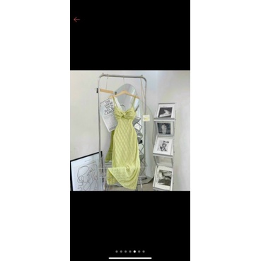 Đầm maxxi dài .2 dây xoén ngực vải thun xốp hàng quảng châu .có 4 màu xinh xỉu.ly89