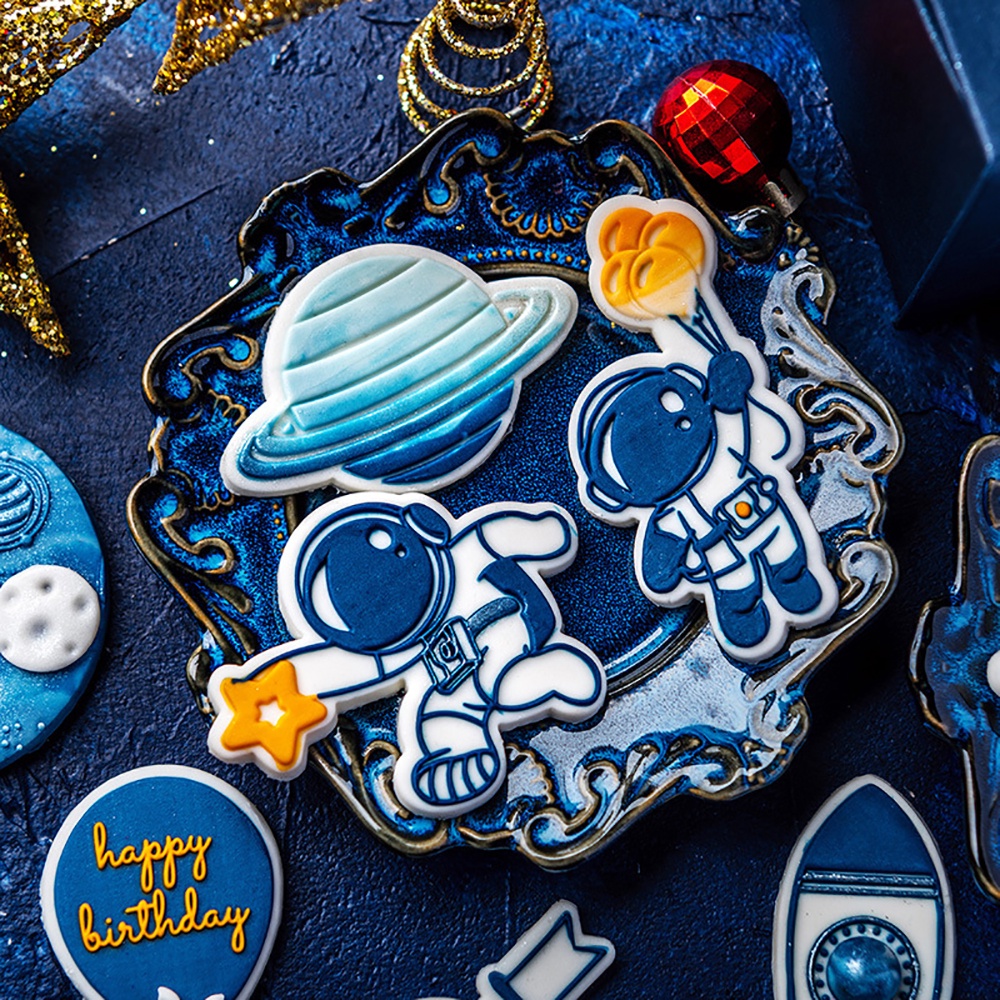 Khuôn Cắt Bánh Quy Trang Trí Hình Tên Lửa/Phi Hành Gia