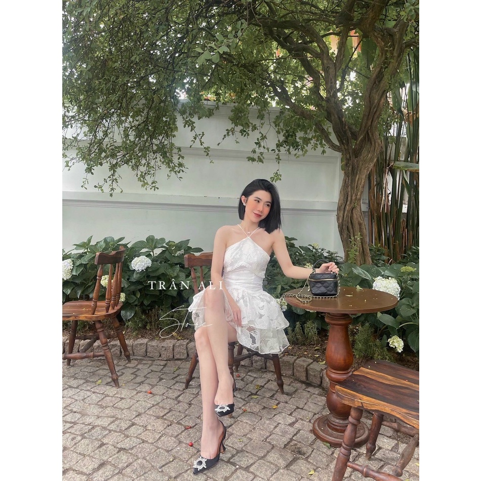 Đầm cổ yếm ngắn có lớp giả quần size 42-47kg
