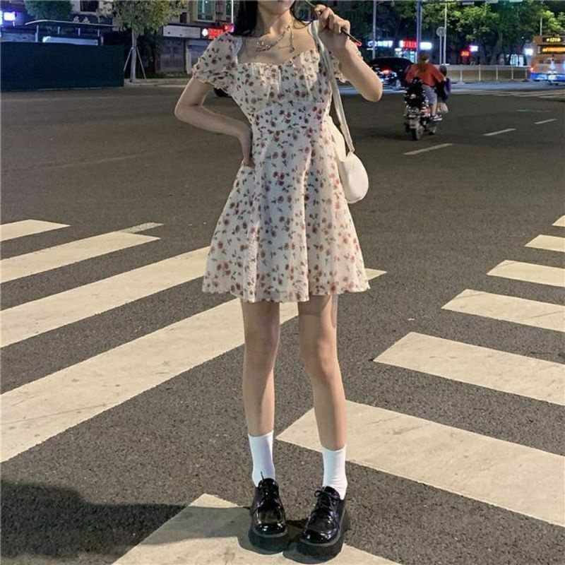 VÁY HOA NGẮN CỔ VUÔNG VIỀN REN THIẾT KẾ HỞ LƯNG 💝