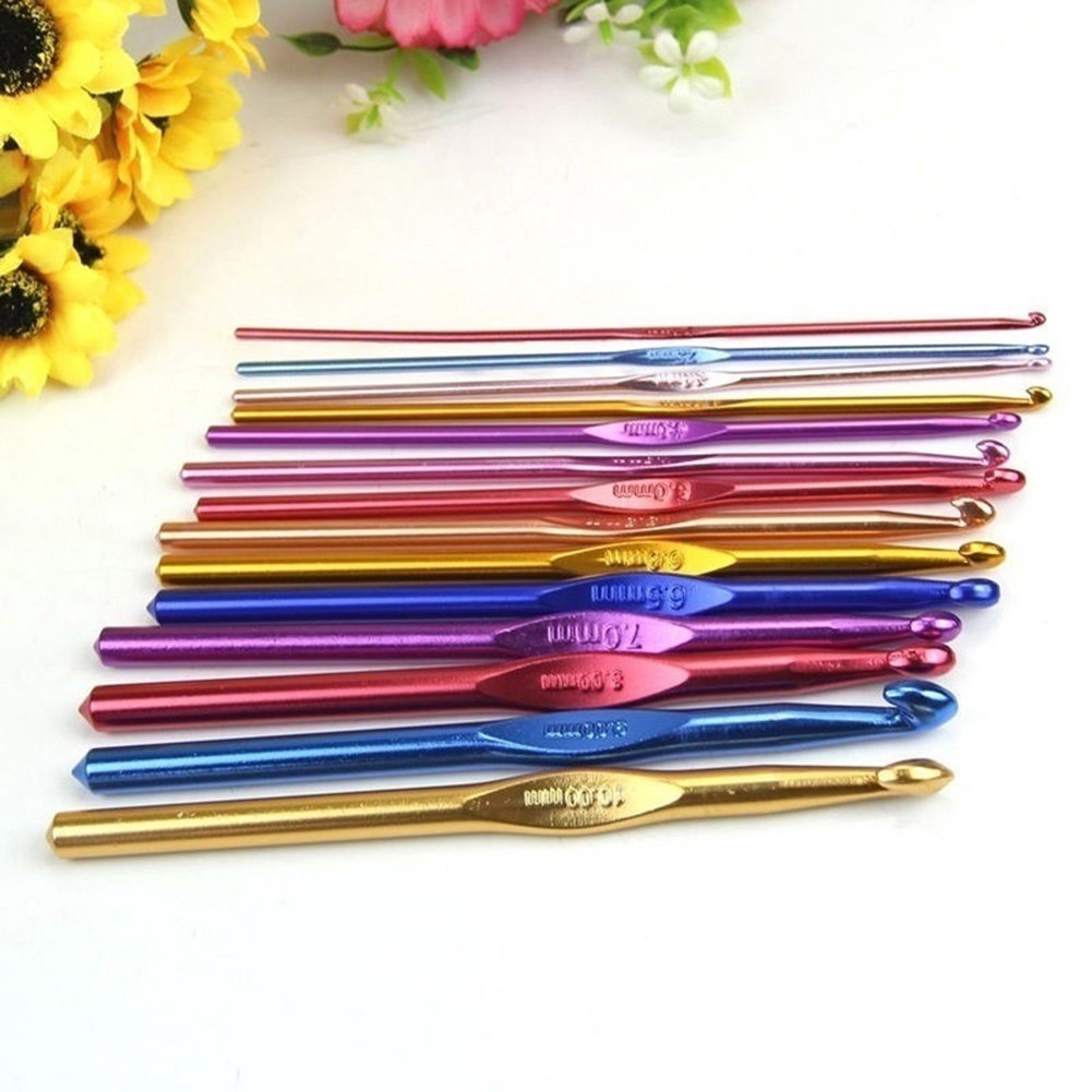 Bộ 8 kim móc len bằng hợp kim nhôm màu với nhiều kích thước khác nhau từ 2-5.5mm