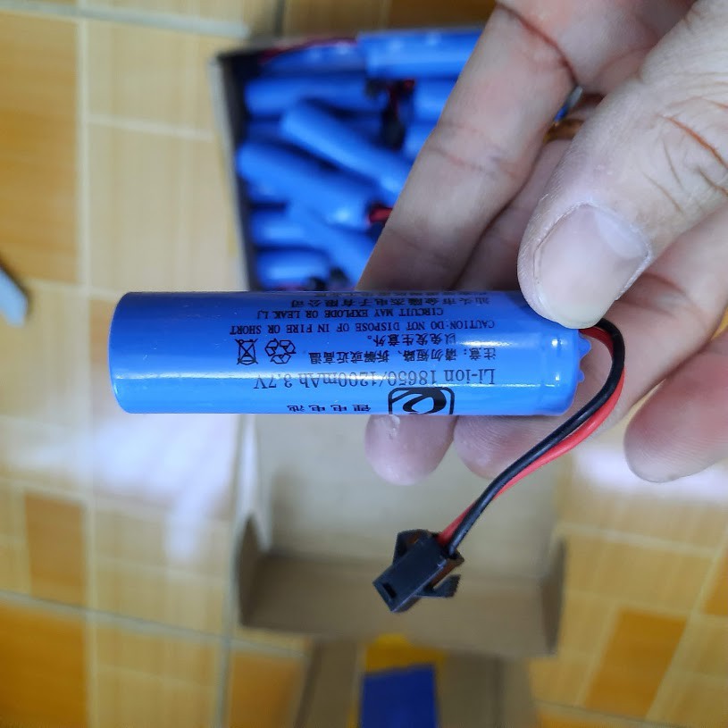 Pin xe điều khiển 3.7v 18650 1200mah