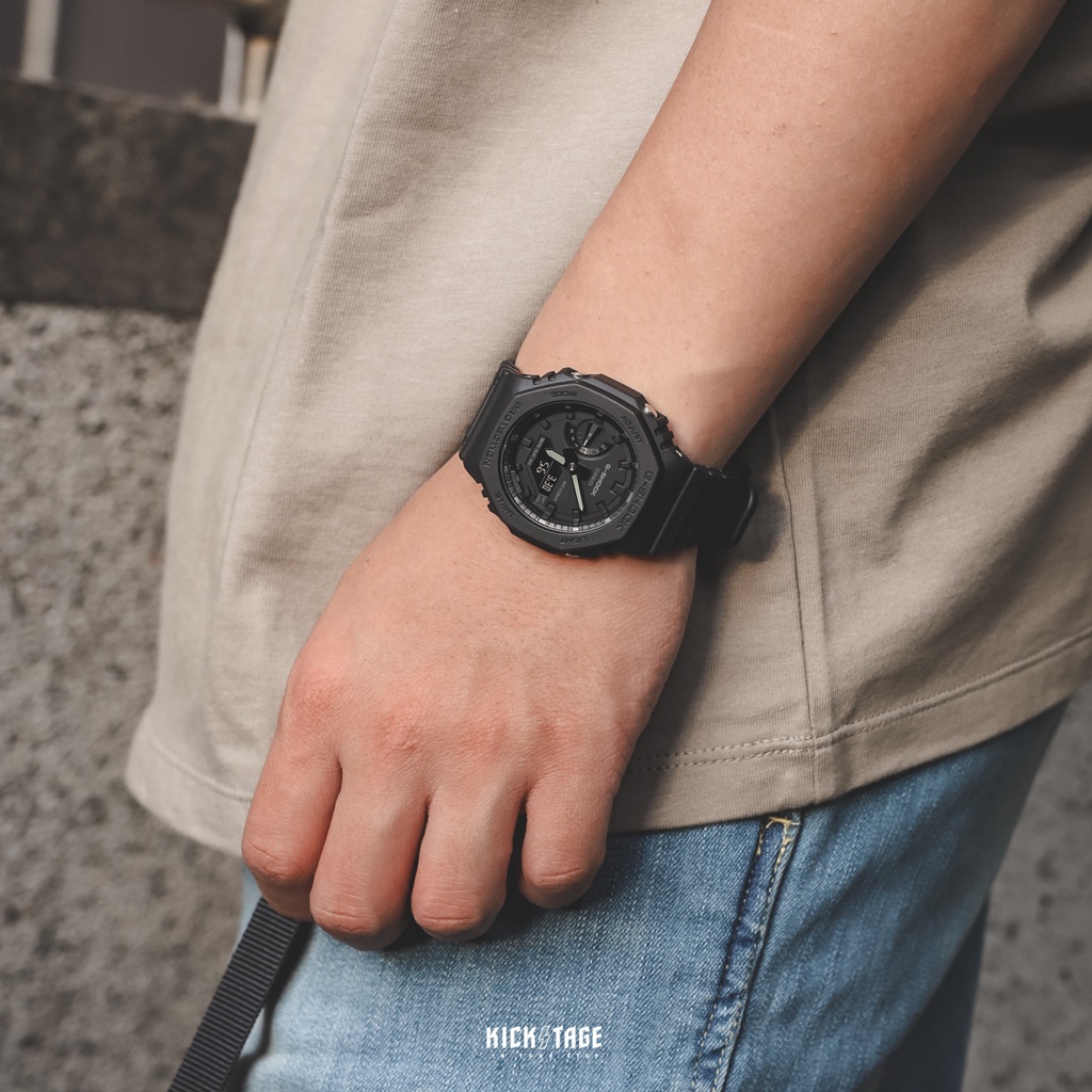 Đồng hồ nam Casio G-Shock GA-2100-1A1 chống va đập, chống nước 200m, hàng chính hãng