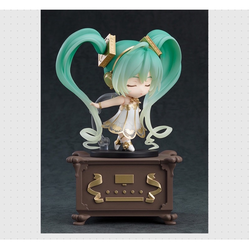Mô hình nendoroid Hatsune Miku kỷ niệm 5 năm phiên bản giao hưởng