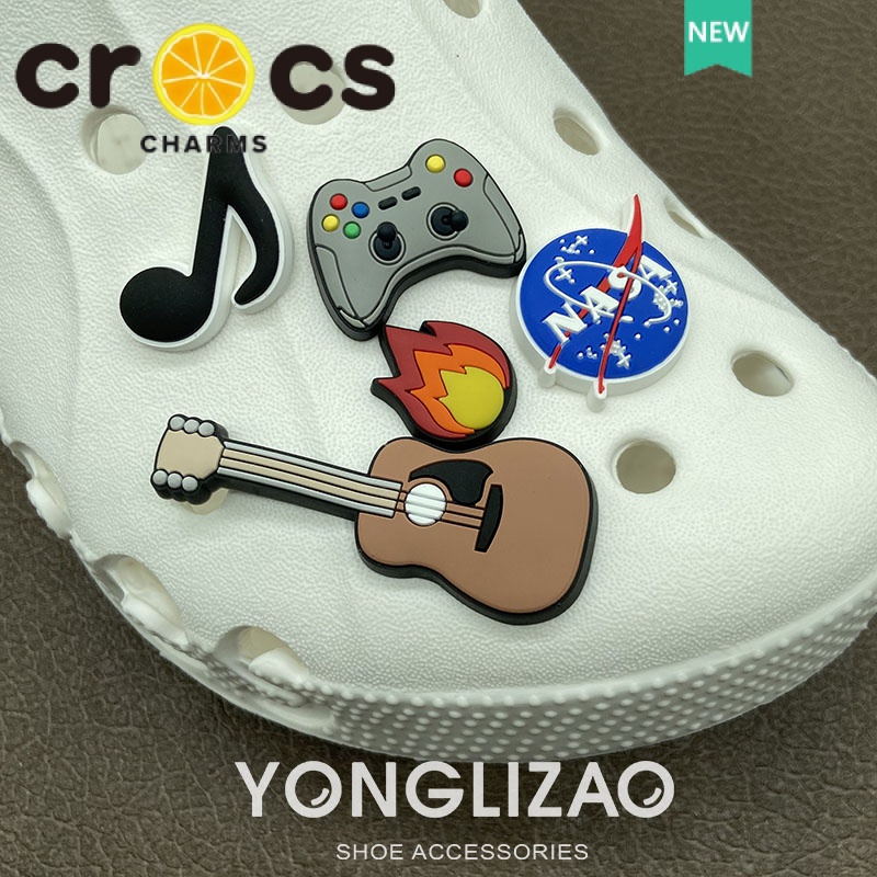 NASA Crocs Phụ Kiện Trang Trí Trên Cùng Họa Tiết Âm Nhạc / Hoa / Giày crocs jibbitz charms