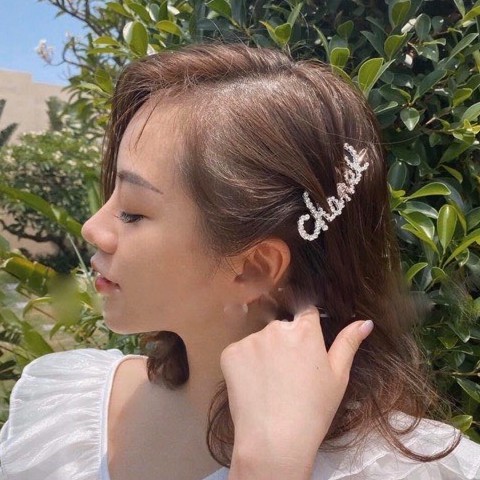 Cài tóc, kẹp tóc mái chữ Chanle đính đá size to cho bạn gái phong cách Hàn Quốc