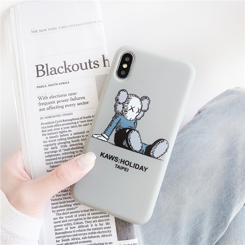 Ốp lưng iphone Kaws Taiipei TPU trơn dẻo mềm 5/5s/6/6plus/6s/6splus/7/7plus/8/8plus/x/xr/xs/11/12/pro/max/plus/promax | BigBuy360 - bigbuy360.vn