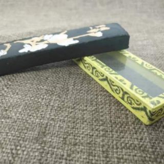 Mực thỏi thư pháp