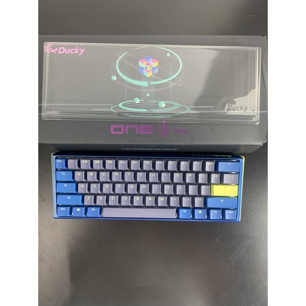 Bàn phím cơ Ducky One 3 Mini Daybreak