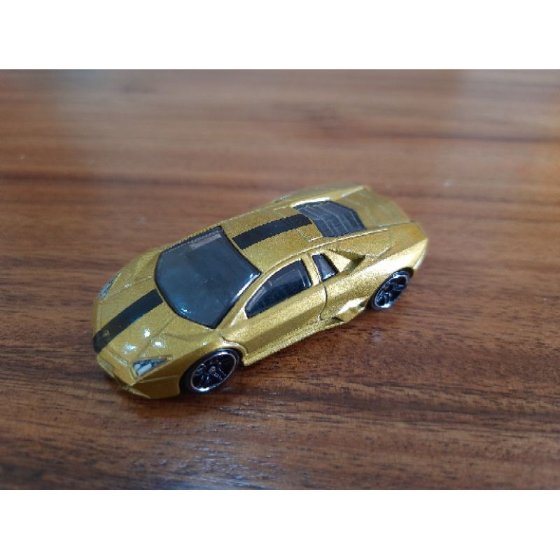 xe Hotwheels Lamborghini Reventon vàng sọc đen,  xe đẹp như hình
