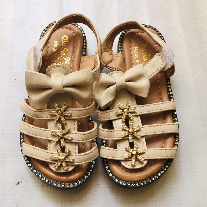 89k dép quai hậu da trẻ em