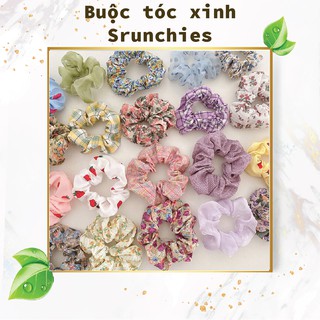 Cột tóc srunchies nhiều màu, chất lụa mịn màng, giúp cho các nàng các bé thêm xinh