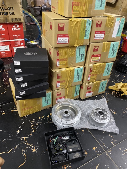 Đùm xe Click-Vario xuống bánh căm