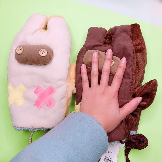 Găng tay pilu giữ ấm mùa đông mẫu mới hình móng giò có dây đeo cổ