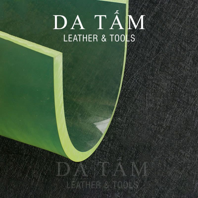 Thớt nhựa dẻo bảo vệ mũi đục da handmade