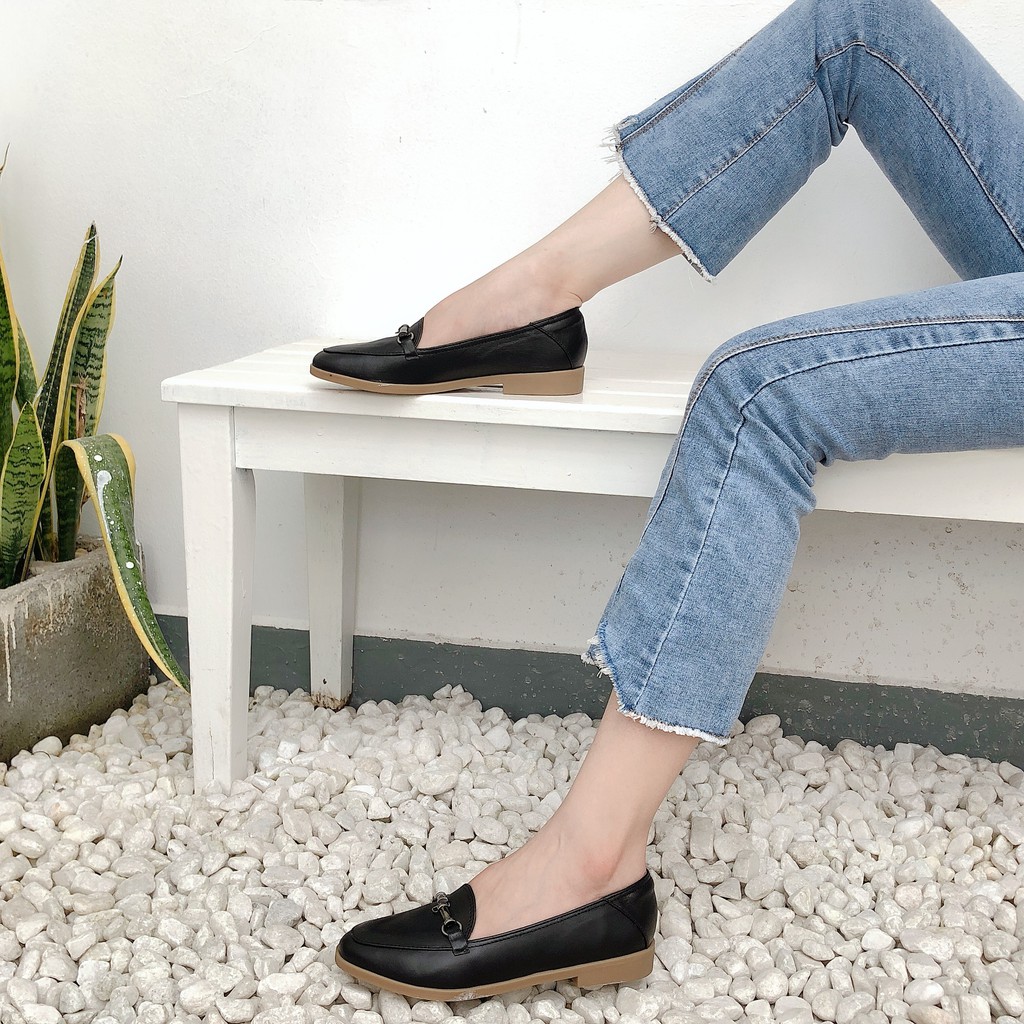 Giày mọi nữ loafer mũi nhọn phối kim loại Misho 1076 | BigBuy360 - bigbuy360.vn