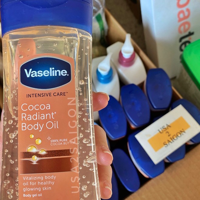 Vaseline Cocoa Radiant Body Oil- Dưỡng Ẩm Vaseline toàn thân dạng Gel Oil | BigBuy360 - bigbuy360.vn