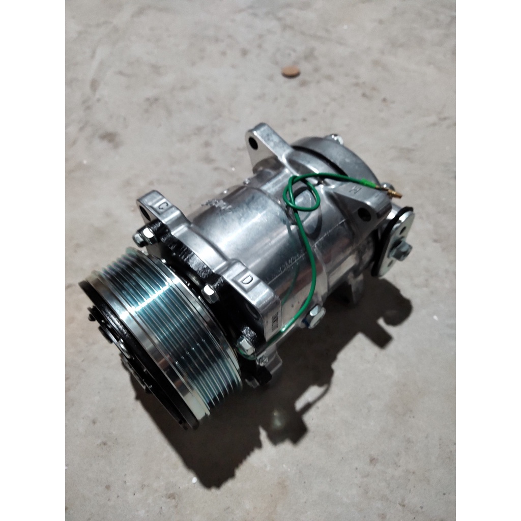 Lốc điều hoà HW102 lắp xe tải HOWO máy cơ / bản 5 Piston