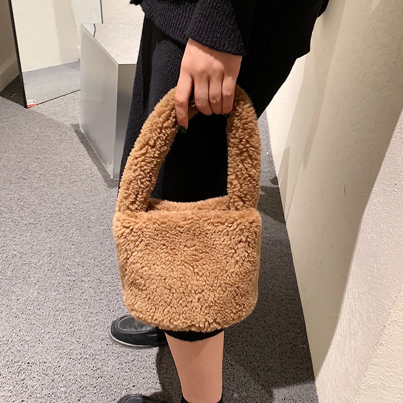 Túi Đeo Chéo Bằng Lông Xù Thời Trang Mùa Đông Dành Cho Nữ Chaika Kilter