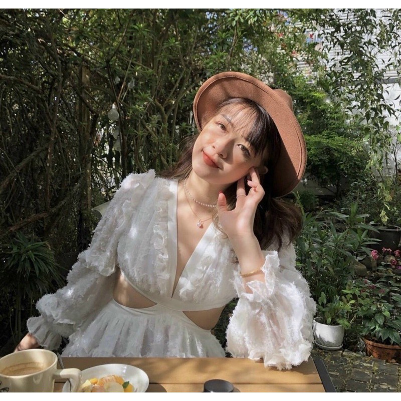 ĐẦM TRẮNG XOÈ TAY DÀI HỞ LƯNG 💐 | BigBuy360 - bigbuy360.vn