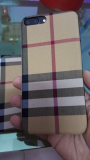 Ốp lưng sọc Burberry dành cho iphone 6,7,8