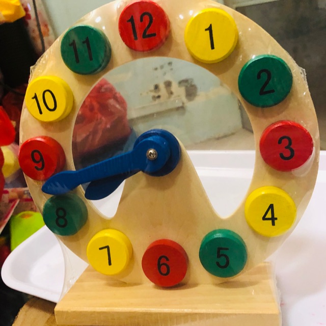Đồng hồ gỗ