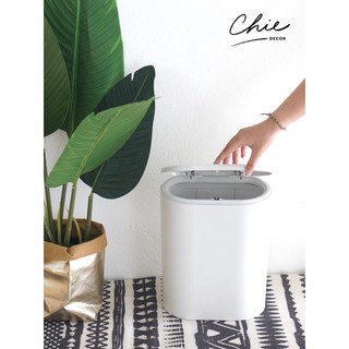 Oval Trashbin