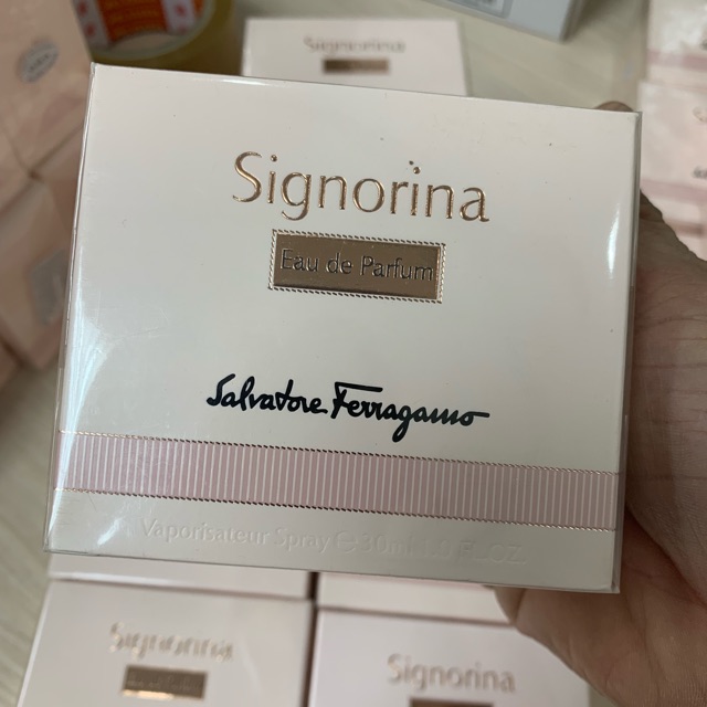Nước hoa signorina edp 30ml fullbox