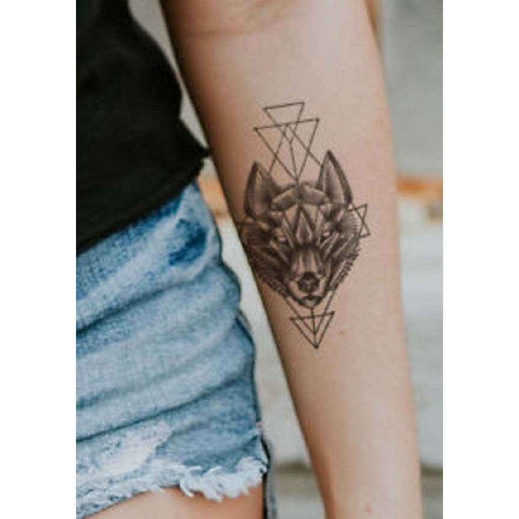 2 pcs Waterproof Temporary Tattoo Stickers Wolf Dog head fake Tatto Geometric animal Flash Tatoo Hand Back Foot