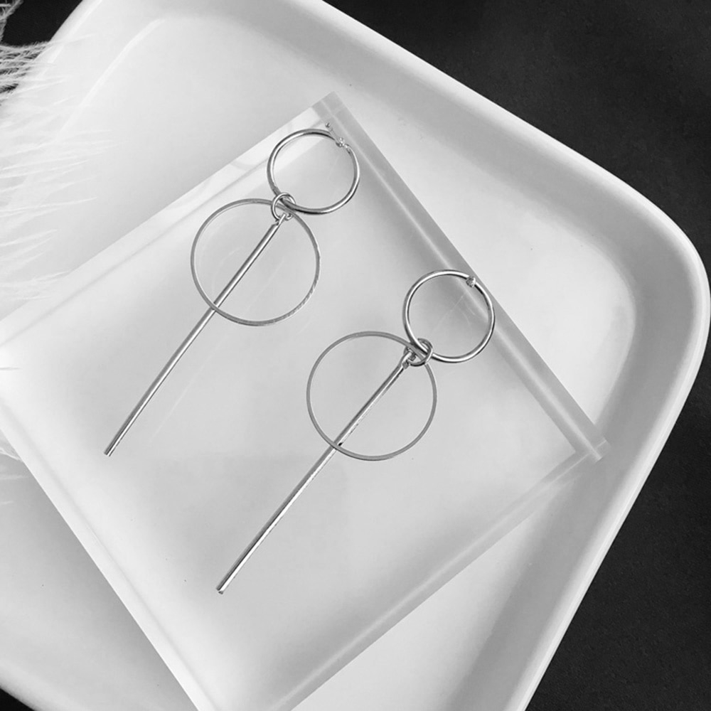 Khuyên tai dáng dài thiết kế độc đáo