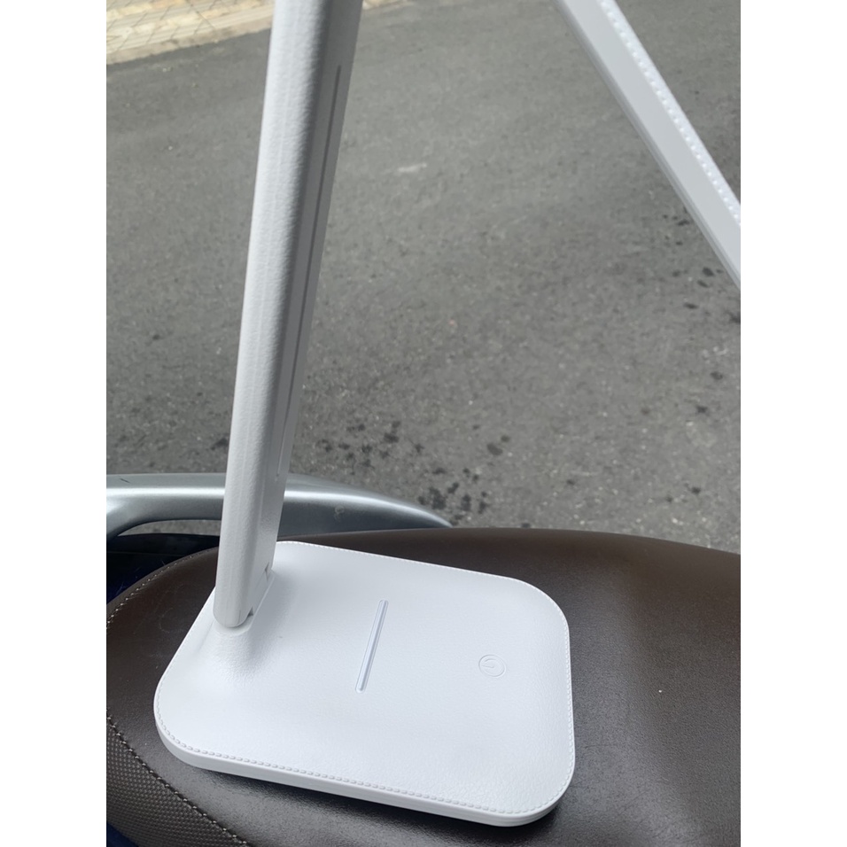 Đèn led tích điện chuyên nối mi, phun săm, làm nail, có 3 chế độ sáng