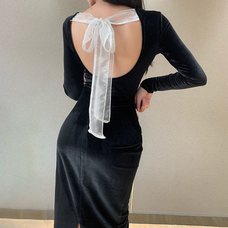 Đầm Midi Tay Dài Thiết Kế Hở Lưng Quyến Rũ