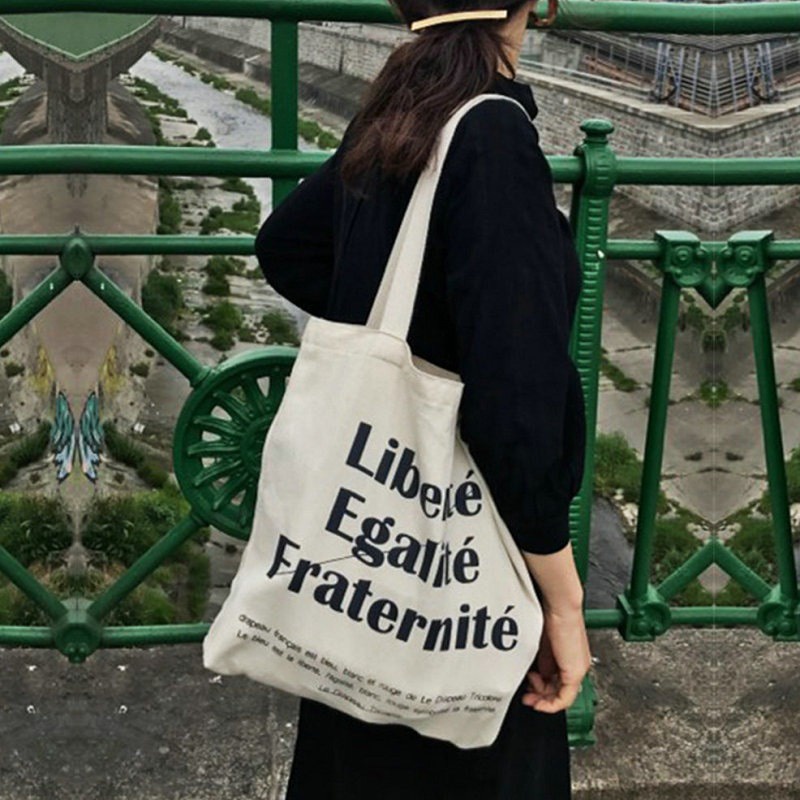 Túi Tote Vải Canvas Egalite Fratenite Nữ phong cách Ulzzang Có Khóa Kéo chất liệu dày dặn