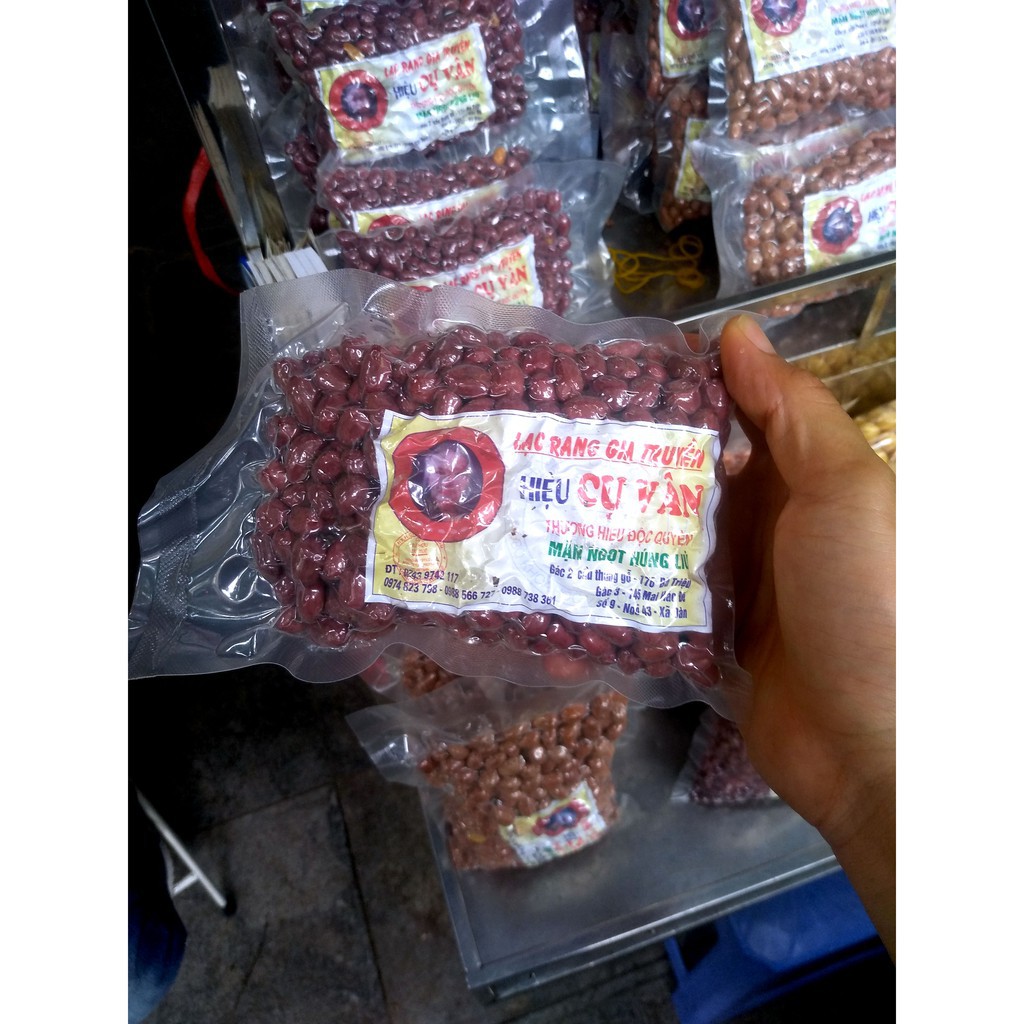 Lạc Rang Húng Lìu Cụ Vân (chính hiệu) 250g - Đặc Sản Hà Nội - Lạc đỏ, to, đều, chắc