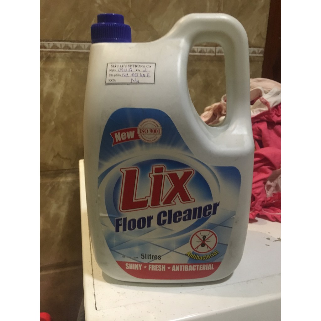 Nước lau sàn Lix 5kg Tang Kem Rua Tay 500ml