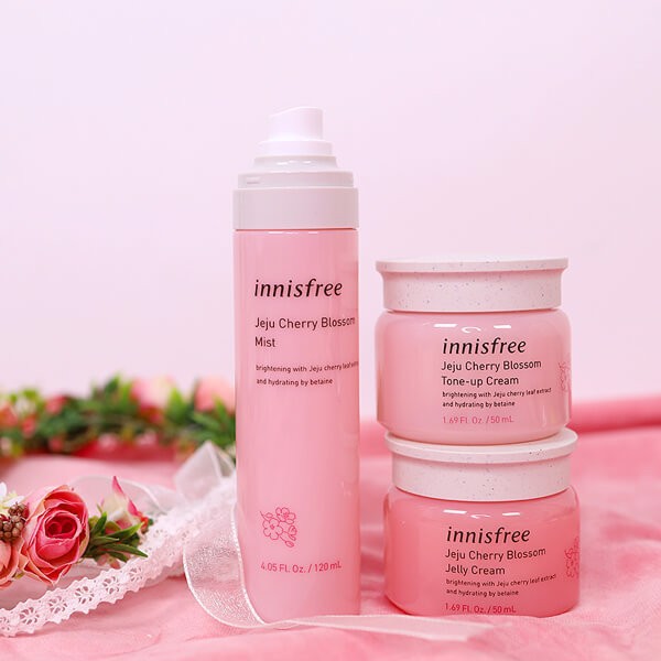 [Kèm bill] Xịt khoáng cấp ẩm dưỡng sáng da hoa anh đào Innisfree cherry Blossom