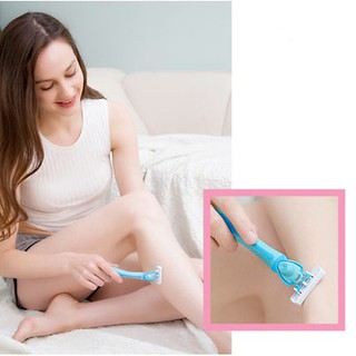 Dao Cạo Lông Chân Phụ Nữ