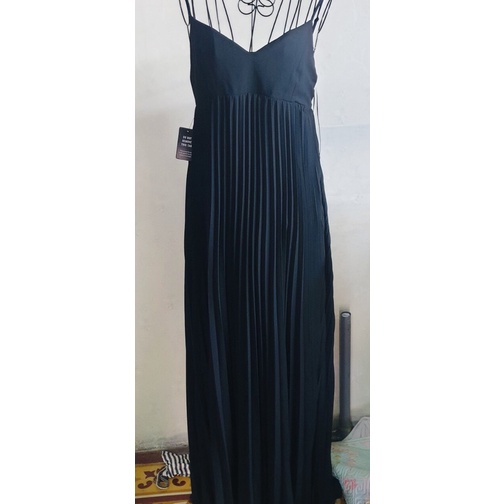 váy đầm 2 dây dự tiệc size XS còn tag mạc mua mới tại mỹ