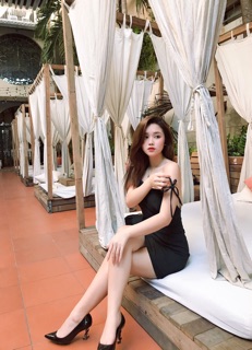 Đầm hở lưng cột dây Zusi