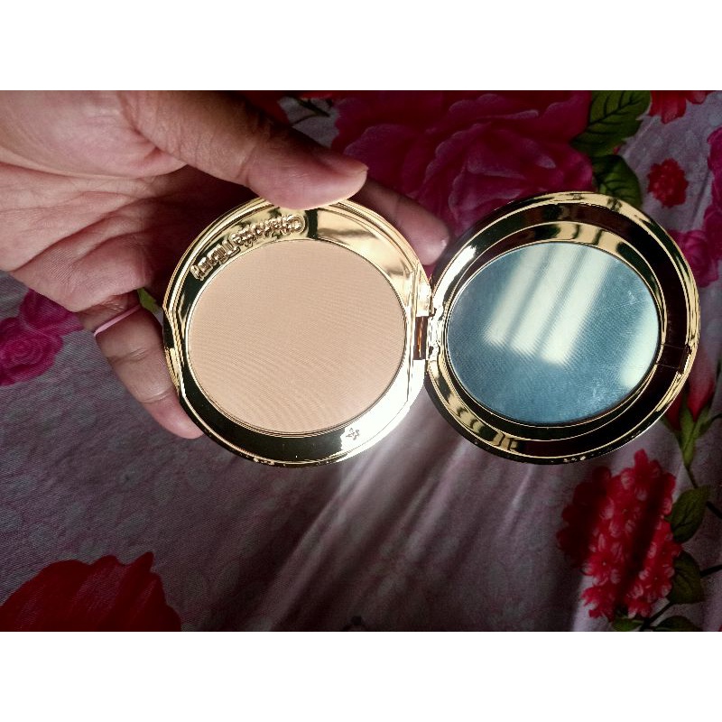 Phấn nén charlotte tilbury siêu kiêm dầu,bền tông cả ngày,che khít lỗ chân lông