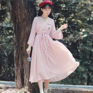 Váy hán phục cách tân. Váy loli