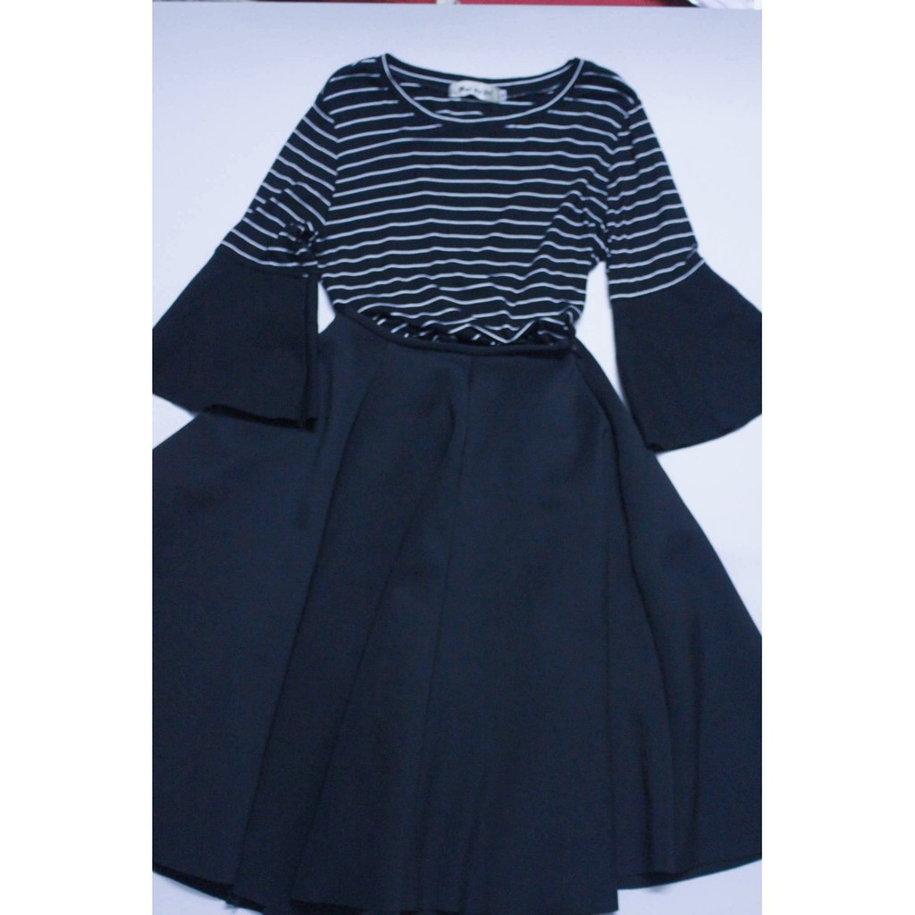 Áo thun - Chân váy