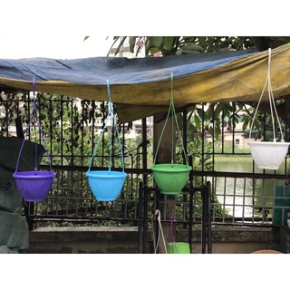 Chậu nhựa treo TRÒN có ĐẾ hứng nước kèm dây treo, trồng cây trang trí loại tốt (21x13cm) - HV