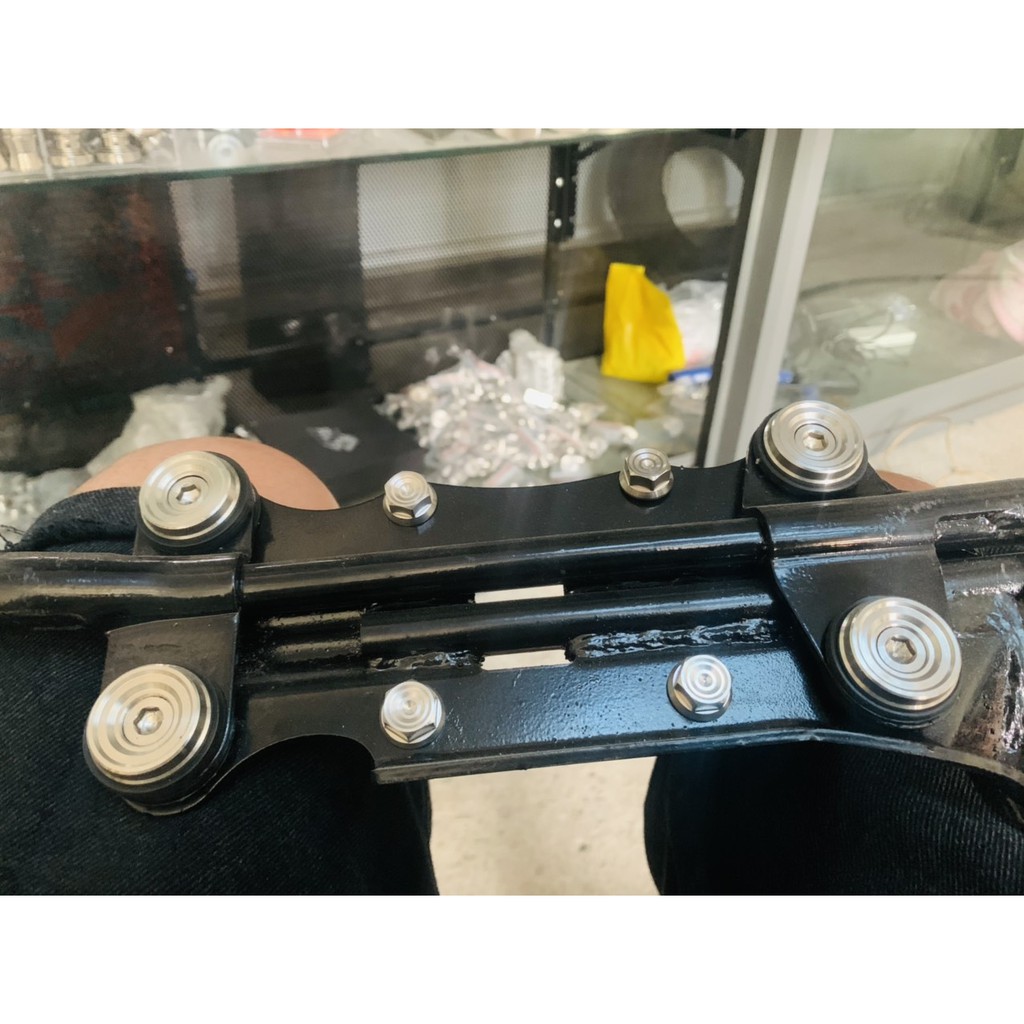 Khâu rổ khâu gác chân dream wave các kiểu nhé