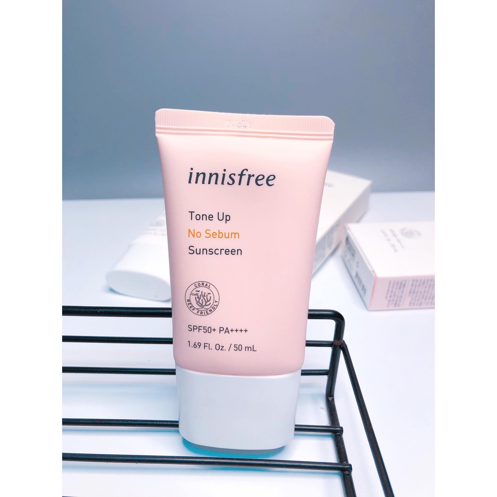 kem chống nắng innisfree nosebum kiềm dầu