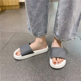 DÉP QUAI NGANG ULZZANG