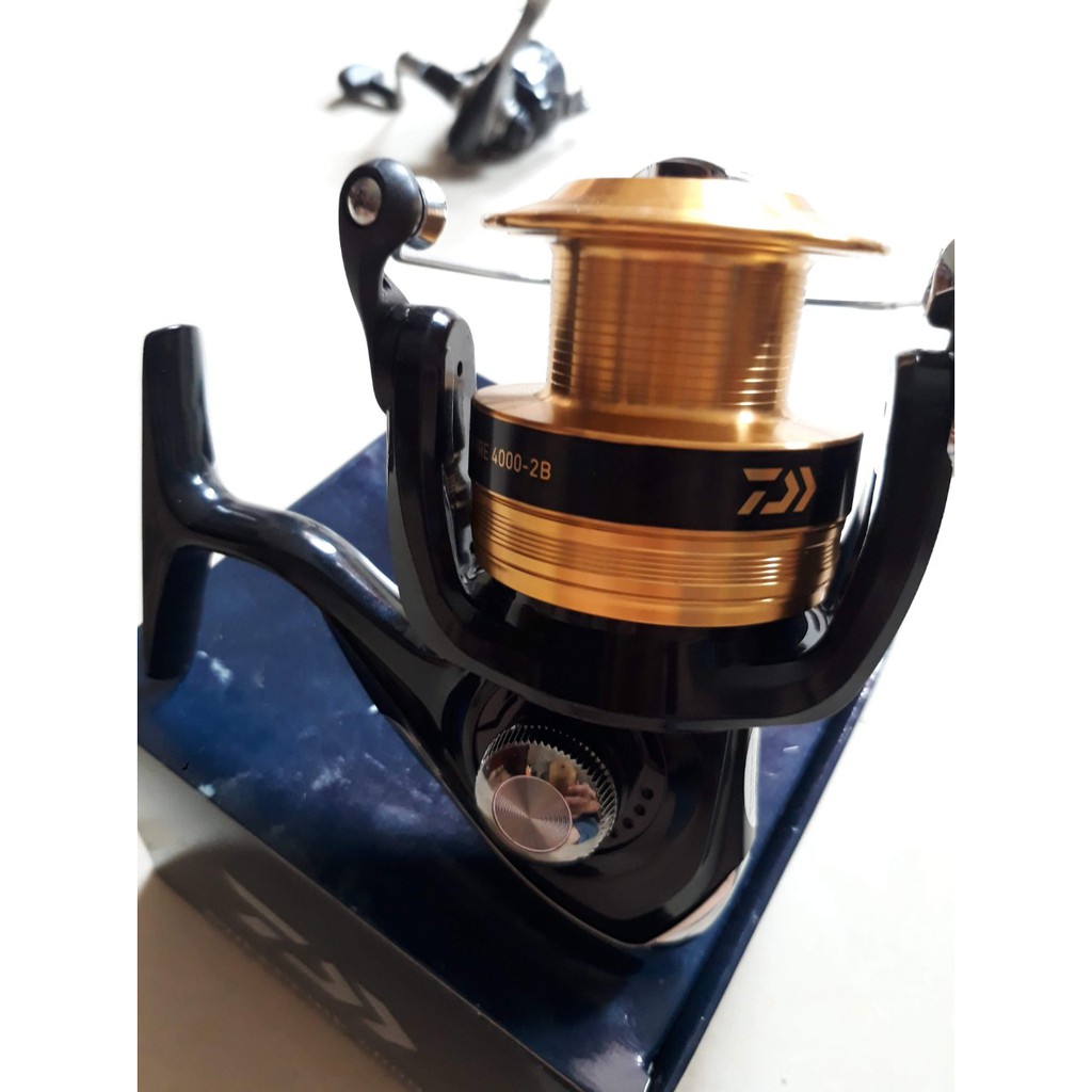máy câu cá daiwa 4000 2B hàng chính hãng loại 1