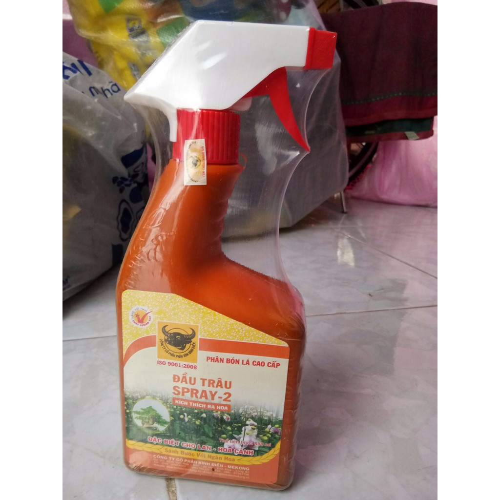 PHÂN BÓN LÁ ĐẦU TRÂU KÍCH RA HOA SPRAY 2 - 500ML