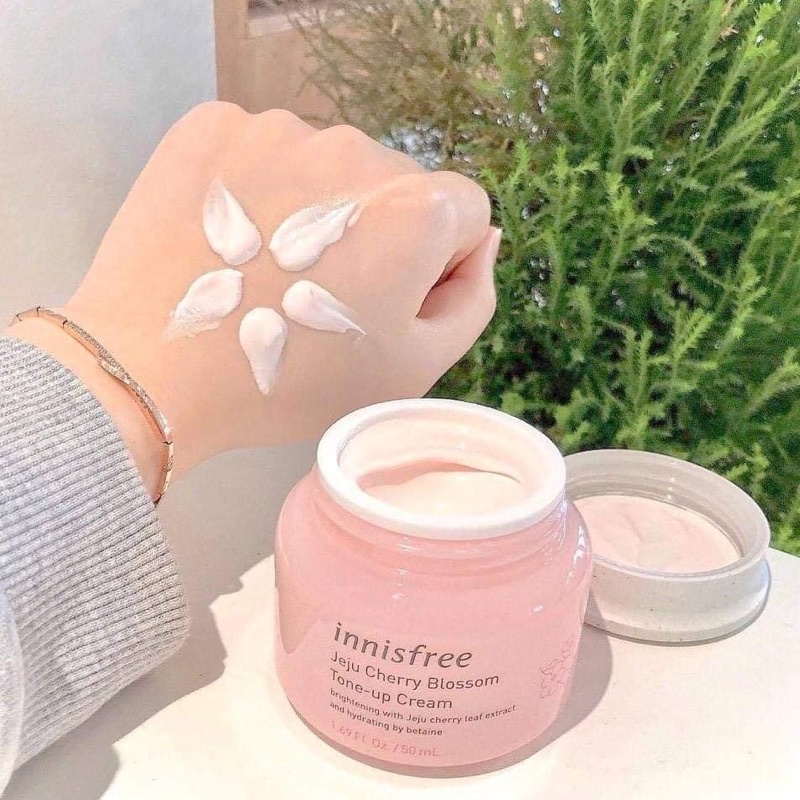 Kem Dưỡng Trắng Da Innisfree Jeju Cherry Blossom Tone-Up Cream 50ml | BigBuy360 - bigbuy360.vn